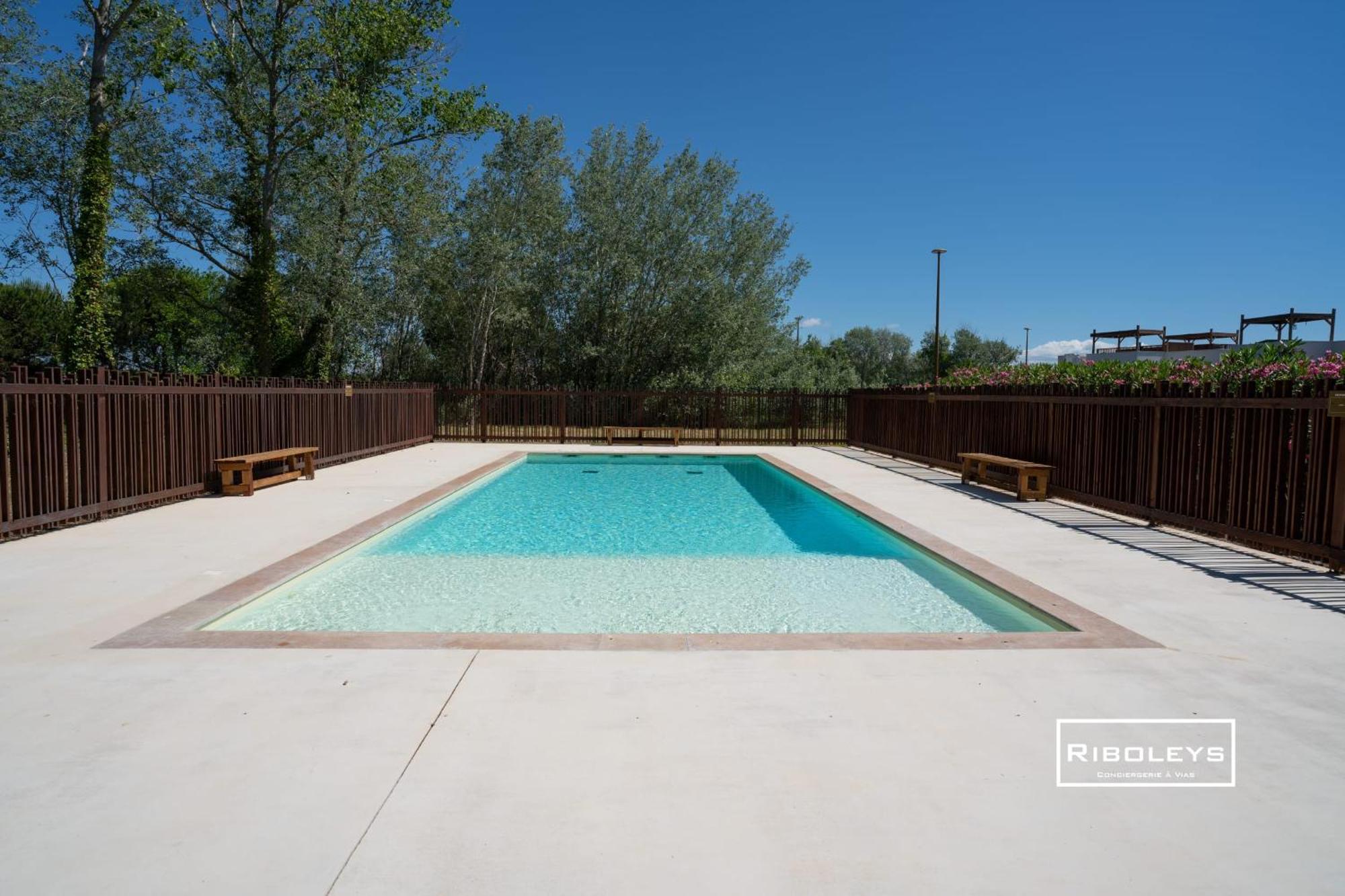 Marina Lodge - Villa T3 en résidence avec piscine Vias Extérieur photo