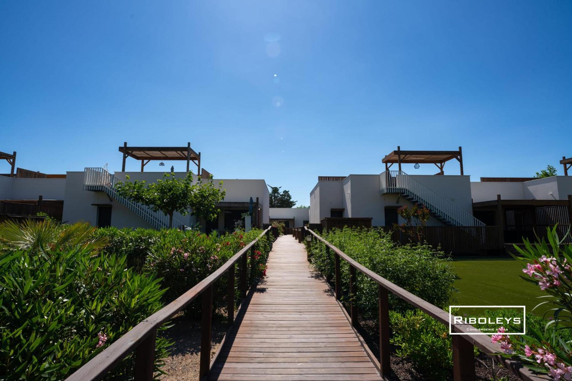 Marina Lodge - Villa T3 en résidence avec piscine Vias Extérieur photo